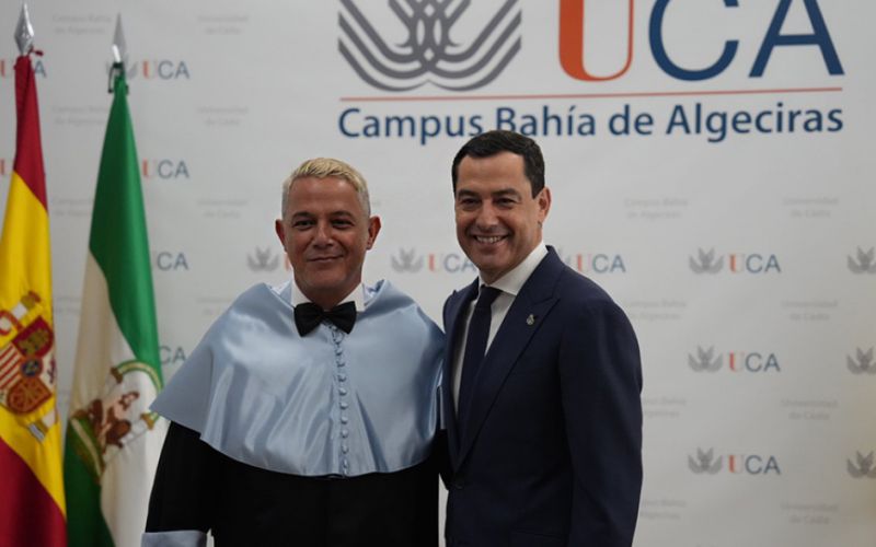 Alejandro Sanz, investido Doctor Honoris Causa por la Universidad de Cádiz