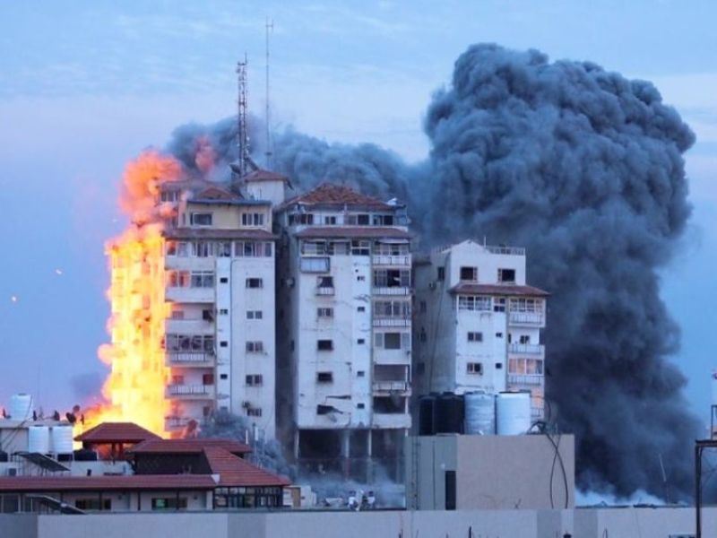 El Ejército israelí recupera el control de la mayor parte de los asentamientos ocupados por milicianos de Hamas