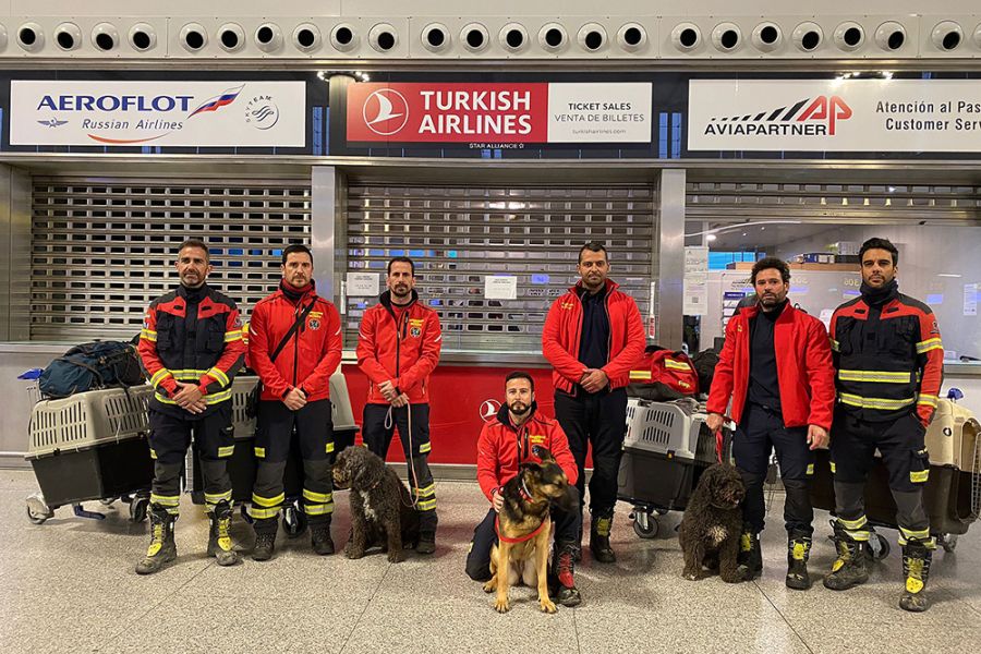 Cinco integrantes del Consorcio Provincial de Bomberos de Málaga continuarán en Turquía prestando apoyo humanitario