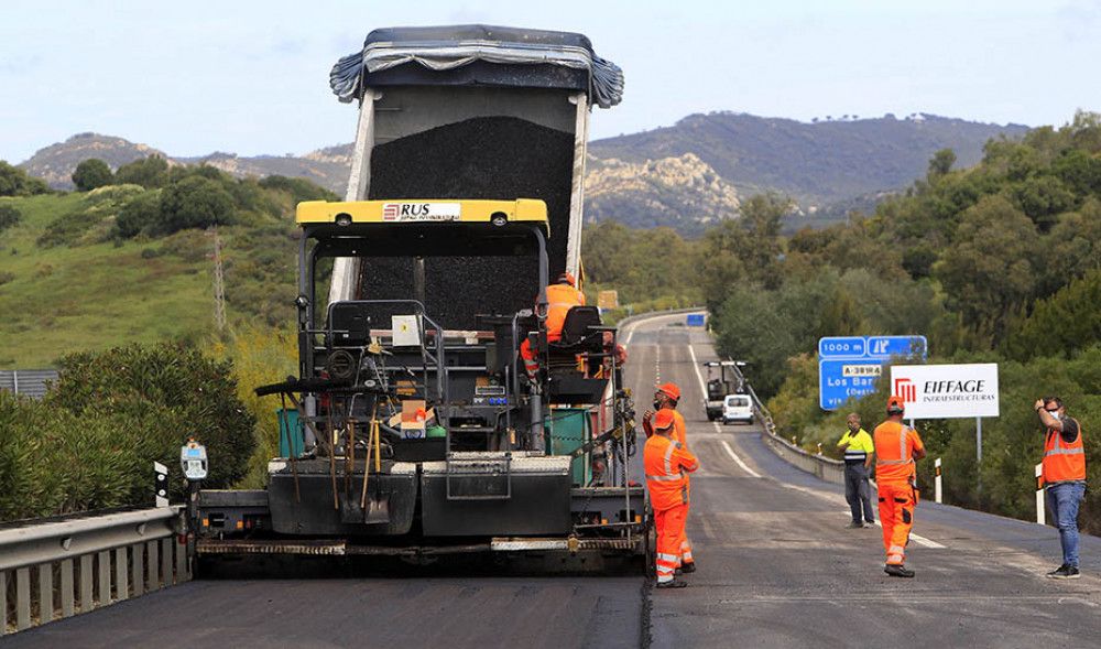 El Gobierno andaluz asegura que ha destinado más de 150 millones a la conservación de carreteras en los últimos tres años