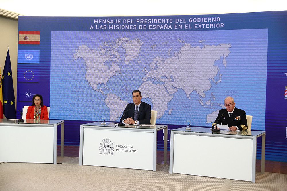 Pedro Sánchez felicita la Navidad por videoconferencia a las unidades militares españolas desplegadas en el extranjero