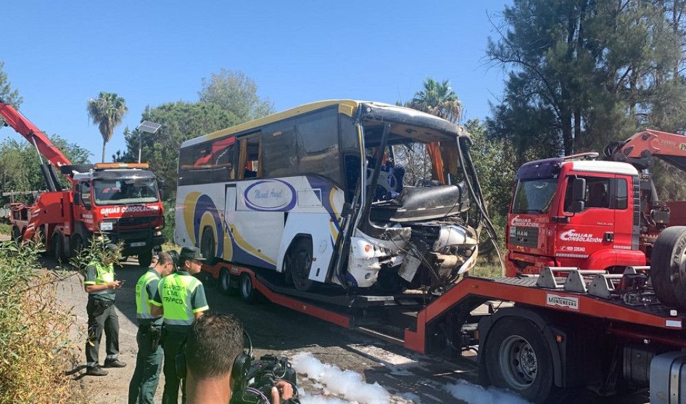 Ascienden a 39 los heridos en el vuelco de autobús en Almonte en el que ha fallecido una trabajadora temporera