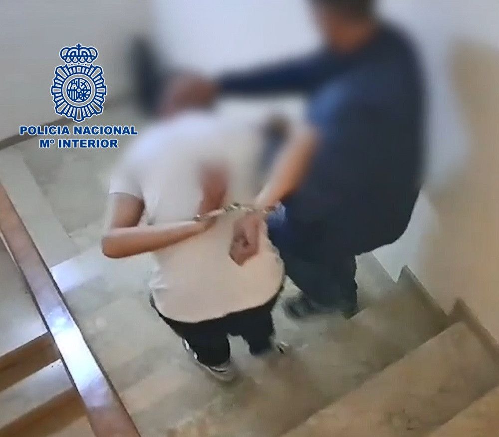 La Policía Nacional detiene en Marbella a tres ladrones de relojes de lujo tras el asalto a una pareja en la vía pública