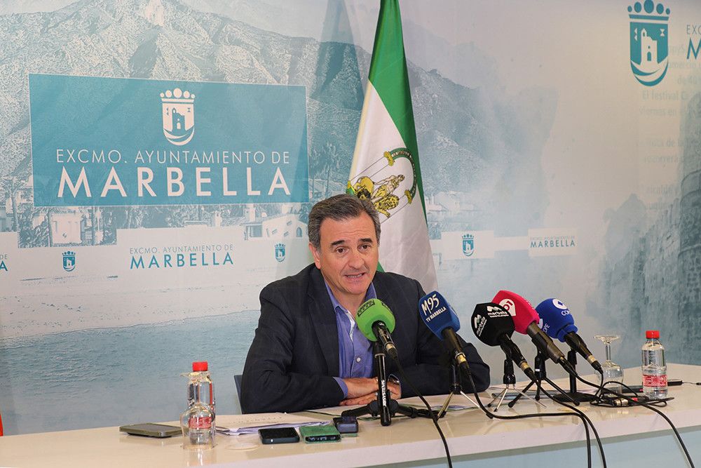 El Ayuntamiento inicia el proceso para la licitación del servicio de zona azul con la elaboración de un pliego que incluirá mejoras como el establecimiento de 60 puntos con cargadores eléctricos