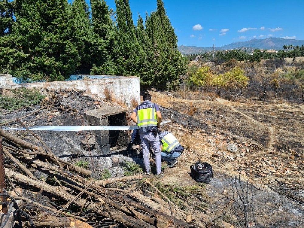 Dos detenidos en relación con el incendio que arrasó el centro comercial Laguna Village de Estepona