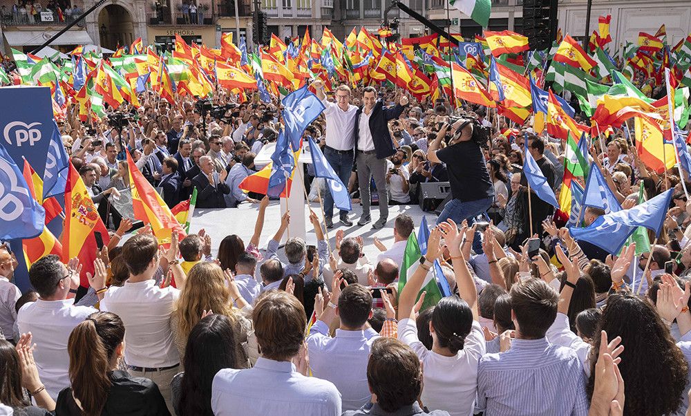 Multitudinaria concentración contra la amnistía en Málaga convocada por el Partido Popular