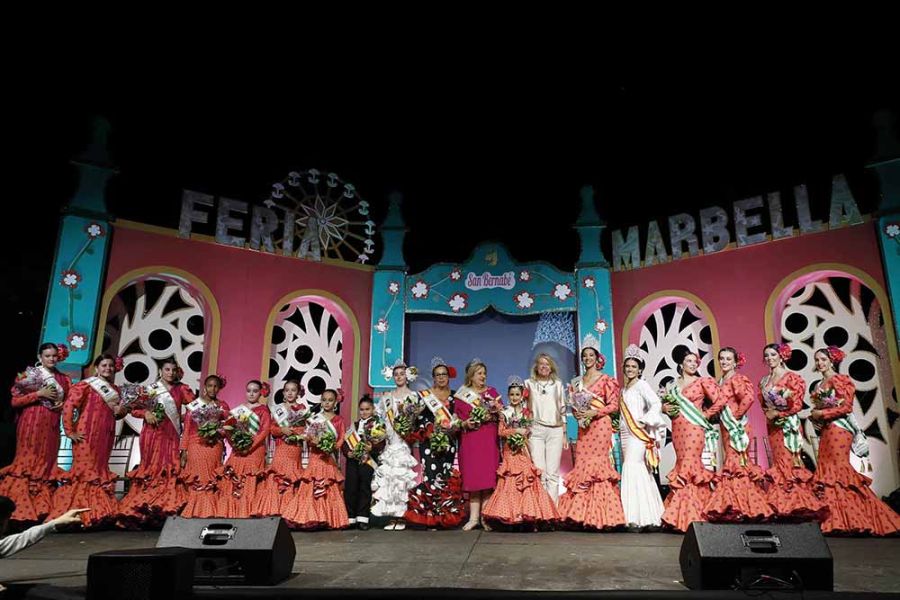 Inaugurada la Feria de Día, que cuenta con una veintena de casetas de distintos colectivos en el paseo de la Alameda y la avenida del Mar