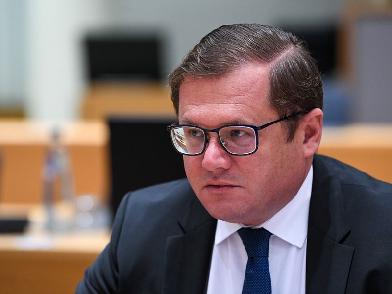 Polonia tilda de "suicidio" el pacto migratorio propuesto por la UE