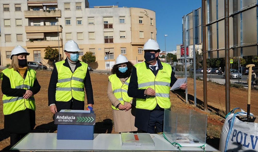 Colocada la primera piedra del nuevo instituto de Alcalá de Guadaíra, con 5,7 millones de inversión