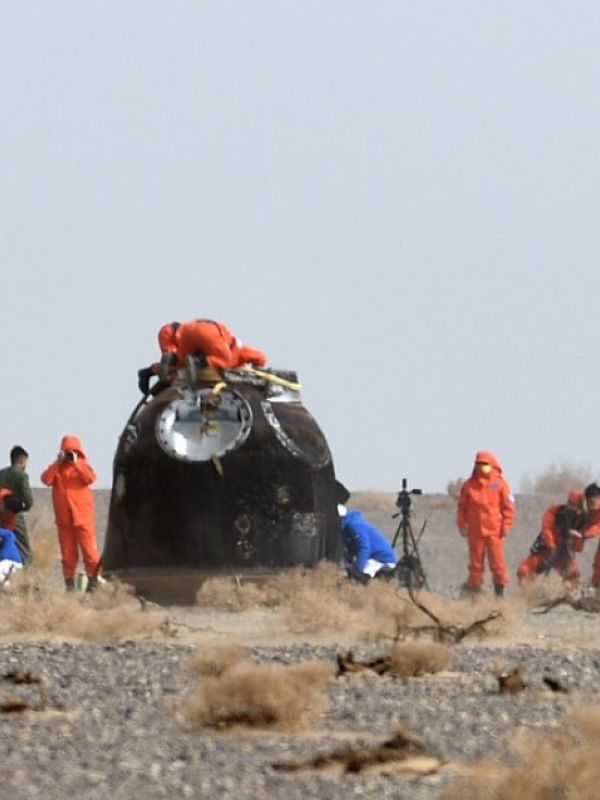Investigadores chinos comienzan a plantar semillas cultivadas en el espacio a bordo de la nave Shenzhou-13