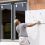 <p style="text-align: justify;">La Agencia Andaluza de la Energía publica la convocatoria de estos incentivos cofinanciados con FEDER y dotados con 20,77 millones de euros.</p>
 
<p style="text-align: justify;">La Agencia Andaluza de la Energía, entidad adscrita a la Consejería de Universidad, Industria, Energía e Innovación, ha publicado hoy en el BOJA la convocatoria de las ayudas del programa "Sector residencial y edificios e instalaciones públicas", enmarcado en la Orden de Incentivos para el uso eficiente de la energía (INEA) y dotado con 20,77 millones de euros cofinanciados con FEDER.</p>
<p style="text-align: justify;">El plazo para la solicitud de estas ayudas comenzará el 22 de octubre y a ellas podrán acceder los ciudadanos y los ayuntamientos, así como comunidades de energías renovables o comunidades ciudadanas de energía, comunidades de propietarios, autónomos, empresas y empresas de servicios energéticos.</p>
<p style="text-align: justify;">Con este nuevo programa se apoyan actuaciones de eficiencia energética e incorporación de energías renovables en viviendas y edificios de uso residencial privados, además de proyectos de eficiencia energética en edificios públicos no residenciales. Los porcentajes de incentivo van desde el 25% hasta el 80% en función del tipo de actuación o beneficiario, buscando la mayor incidencia de las ayudas en la mejora energética del parque edificatorio andaluz.</p>
<p style="text-align: justify;">Así, las viviendas y edificios de uso residencial privados (como puede ser el caso de residencias de estudiantes o de ancianos), podrán mejorar su envolvente térmica o renovar sus instalaciones de climatización, agua caliente sanitaria o iluminación. Como requisito, con las actuaciones deberá mejorarse la calificación energética del edificio en al menos una letra y reducir el consumo de energía primaria no renovable y las emisiones de CO2 (en un 20% en el caso de las empresas).</p>
<p style="text-align: justify;">Con el objetivo de facilitar a los ciudadanos la mejora de la eficiencia energética en sus hogares, el incentivo cubre el 50% de la inversión, pudiendo aumentar hasta el 65% si se cumplen determinados requisitos que actúan como intensificadores de la ayuda; es el caso de la incorporación de energías renovables o que la actuación se realice a través de una empresa de servicios energéticos, entre otros. Para el caso de autónomos, micropymes y pequeñas empresas, el porcentaje de incentivo es del 45%, el 35% para medianas y el 25% para grandes empresas; todas ellas cuentan también con intensificadores que pueden aumentar su incentivo hasta en un 15% adicional.</p>
<p style="text-align: justify;">También los edificios públicos de uso no residencial y que no estén ubicados en espacios productivos podrán mejorar su eficiencia energética, con proyectos que actúen sobre su envolvente térmica y sus instalaciones de climatización, agua caliente sanitaria e iluminación. Al igual que en el caso de las viviendas, las actuaciones incentivadas deben servir para mejorar la calificación energética del edificio en al menos una letra y reducir el consumo de energía primaria no renovable y las emisiones de CO2. El porcentaje de incentivo se sitúa en un 70%, o en un 30% si la entidad local realiza una actividad económica (por ejemplo, un centro deportivo municipal que cobra cuotas a sus abonados). Dichas ayudas pueden verse aumentadas con un 10% adicional si también incorporan energías renovables, entre otros requisitos.</p>
<p style="text-align: justify;">Y es que, como parte de las actuaciones para la mejora de la eficiencia energética, tanto para viviendas y edificios residenciales privados como en edificios públicos no residenciales, se incentiva la incorporación de energías renovables (solar térmica y fotovoltaica, biomasa o aerotermia), pero siempre que dicha inclusión de equipos o instalaciones renovables no supere el 50% de la inversión.</p>
<p style="text-align: justify;">Además, las viviendas y edificios residenciales privados pueden solicitar también ayudas para la adquisición de equipos nuevos de tecnología solar, que deben contar con una instalación de almacenamiento, siendo el porcentaje de incentivo del 55% para particulares, autónomos, micropymes y pequeñas empresas, de un 45% para las medianas y un 35% para grandes empresas. Todos ellos pueden aumentar su ayuda hasta en un 10% si se cumplen una serie de requisitos, como que el solicitante sea una comunidad de energías renovables, una comunidad ciudadana de energía o una instalación de autoconsumo colectivo, que se haga a través de una empresa de servicios energéticos o se realice en un municipio de reto demográfico.</p>
<h3 style="text-align: justify;">Los ciudadanos pueden solicitar ayudas para actuaciones ya iniciadas</h3>
<p style="text-align: justify;">Los ciudadanos y entidades públicas que no ejerzan actividad económica pueden solicitar ayudas para actuaciones ya iniciadas, siempre que el comienzo de la actuación no haya sido anterior al 1 de mayo de 2025; no es el caso del resto de beneficiarios, que no pueden haber llevado a cabo ningún gasto o compromiso de forma previa a la presentación de la solicitud.</p>
<p style="text-align: justify;">Las ayudas, cuya gestión se realizará en régimen de concurrencia no competitiva, se solicitarán de forma telemática a través de este enlace (<a href="https://incentivos.agenciaandaluzadelaenergia.es/orden24en/" target="_blank" rel="nofollow noopener">https://incentivos.agenciaandaluzadelaenergia.es/orden24en/</a>), y el plazo permanecerá abierto hasta el 30 de septiembre de 2027 o hasta el agotamiento de los fondos.</p>
<p style="text-align: justify;">Para la incorporación de energía solar en viviendas y edificios residenciales privados, el incentivo mínimo a solicitar se sitúa en 6.000 euros, mientras que para el resto de los casos es de 10.000 euros.</p>
<p style="text-align: justify;">Los beneficiarios de incentivos superiores a 15.000 euros pueden solicitar un pago anticipado del 15% una vez concedido, sin tener que aportar ninguna garantía o del 40% si se presta garantía otorgada por un banco, Sociedad de Garantía Recíproca u otra entidad financiera establecida en España o estén cubiertos por una línea de crédito ofrecida como garantía por un organismo público o el Estado español.</p>
<p style="text-align: justify;">También para incentivos superiores a 15.000 euros se establece la opción de recibir un pago parcial de hasta un 50% del incentivo concedido tras la correspondiente justificación documental asociada a ese 50% de la inversión elegible.</p>
