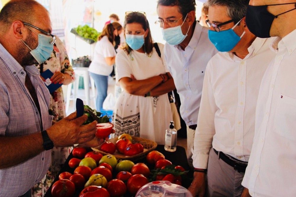 Este fin de semana se celebra en Coín el Mercado Sabor a Málaga Tomate Huevo de Toro