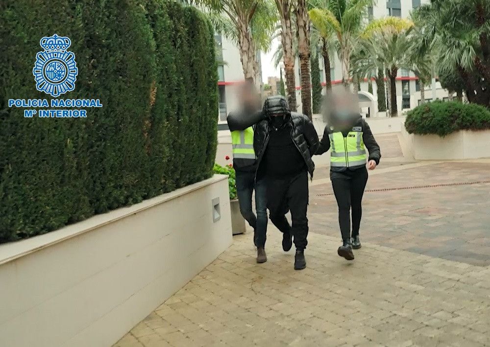 La Policía Nacional detiene en Valencia a tres fugitivos internacionales buscados por las autoridades italianas