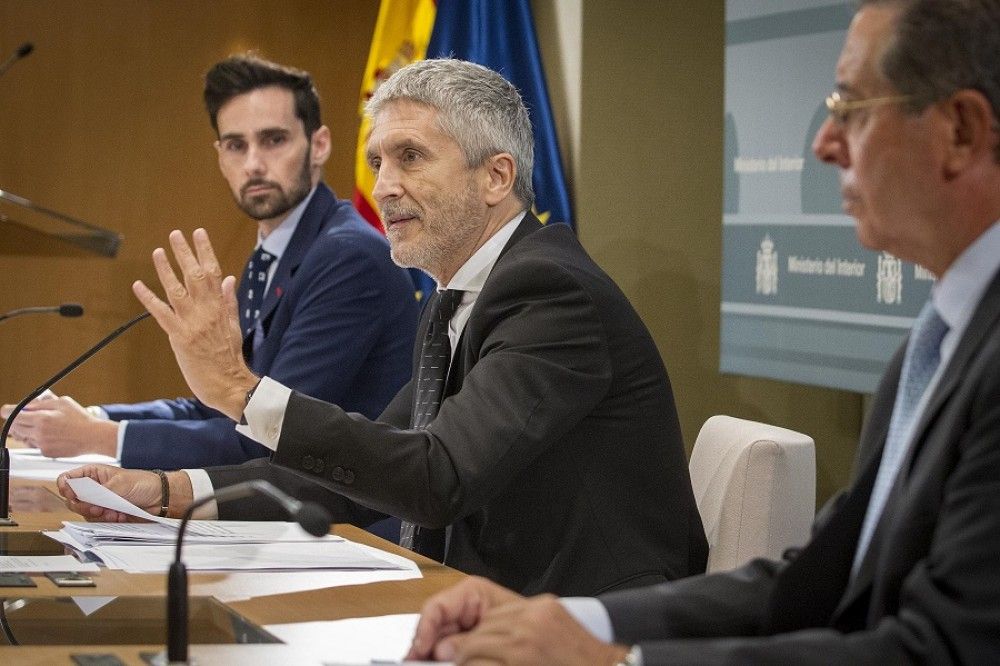 El ministro del Interior presenta el nuevo protocolo de actuación policial frente a los delitos de odio