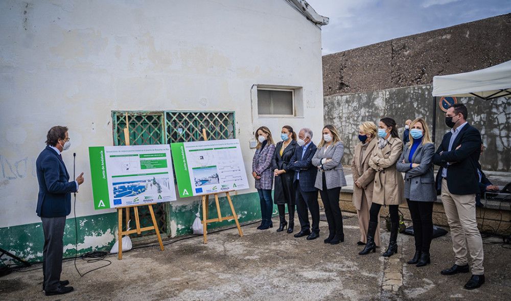 La Consejería de Fomento adjudica por 1,7 millones de euros el nuevo edificio multiusos del puerto de Roquetas