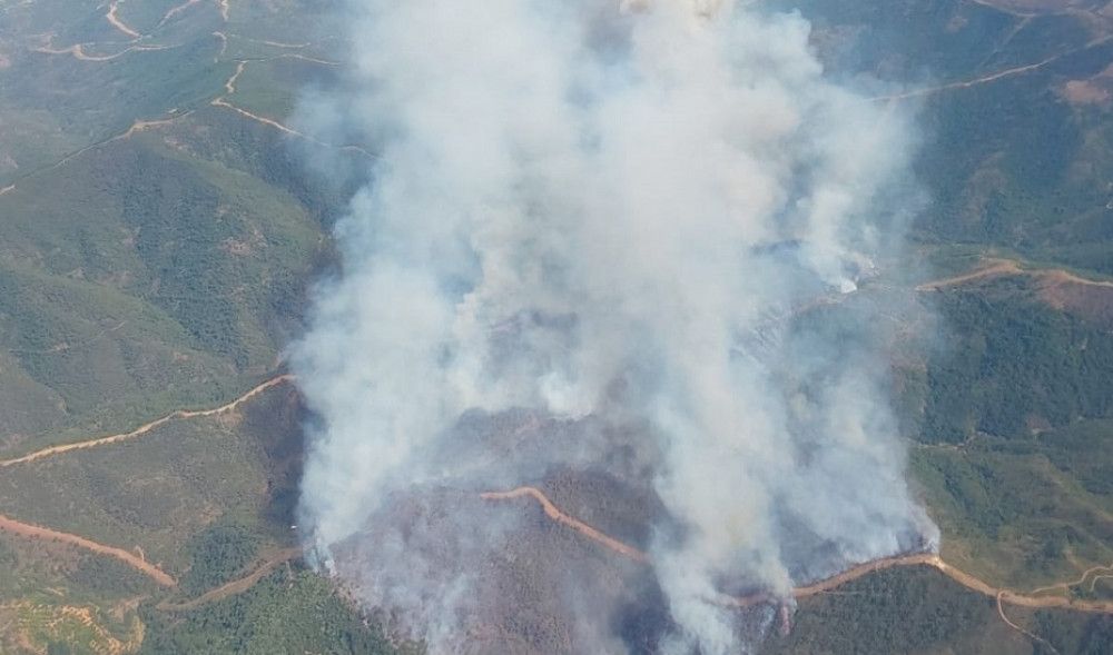 Complicada evolución del incendio entre Pujerra y Benahavís, en la provincia de Málaga