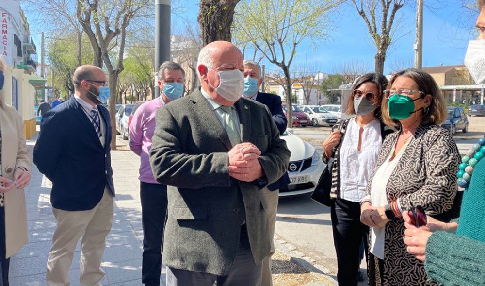 Andalucía pide al Gobierno un trato igualitario y que le envíe el porcentaje de vacunas que le corresponde