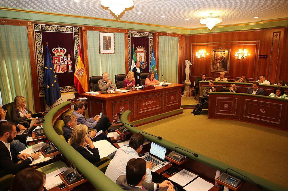 PSOE y OSP solicitarán un pleno extraordinario para que la alcaldesa dé explicaciones sobre los "escándalos" que la rodean