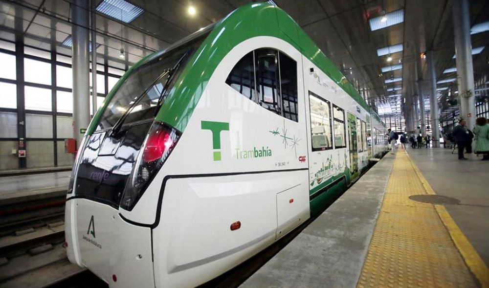 El Trambahía refuerza su servicio con 46 trenes especiales por la Regata de Grandes Veleros