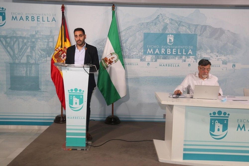 Los comercios minoristas de hasta 200 metros cuadrados pueden inscribirse ya en el programa de desinfección puesto en marcha por el Ayuntamiento