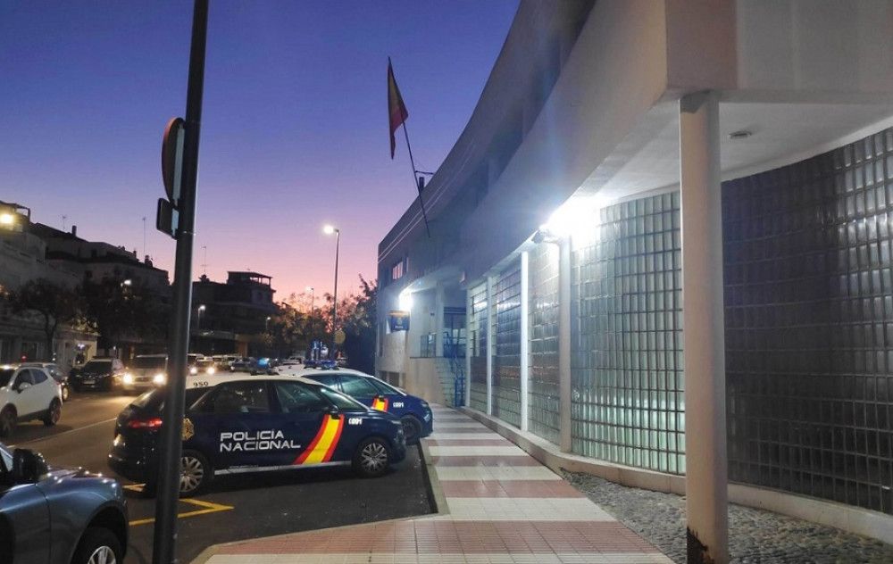 La Policía Nacional detiene a tres personas tras una pelea con armas blancas junto al Mercado Municipal de Marbella