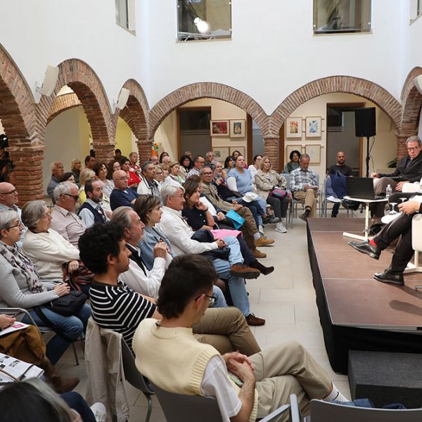 Marpoética alcanza su ecuador tras una intensa semana repleta de actividades literarias y artísticas y en las que la palabra ha sido la gran protagonista