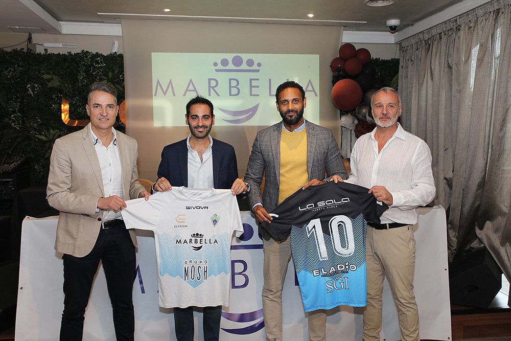 Presentada la nueva camiseta oficial del equipo senior del Atlético Marbella Paraíso