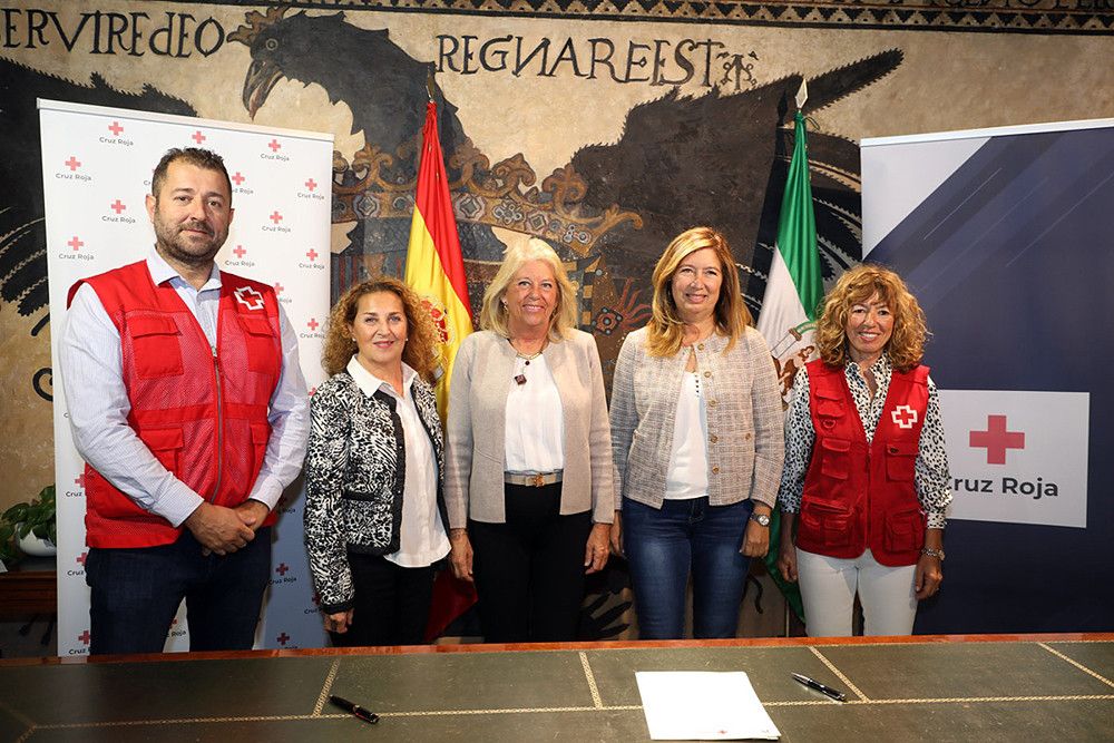 El Ayuntamiento suscribe por sexto año consecutivo el convenio de colaboración con Cruz Roja para el mantenimiento de los centros de atención a personas sin hogar de Marbella y San Pedro Alcántara