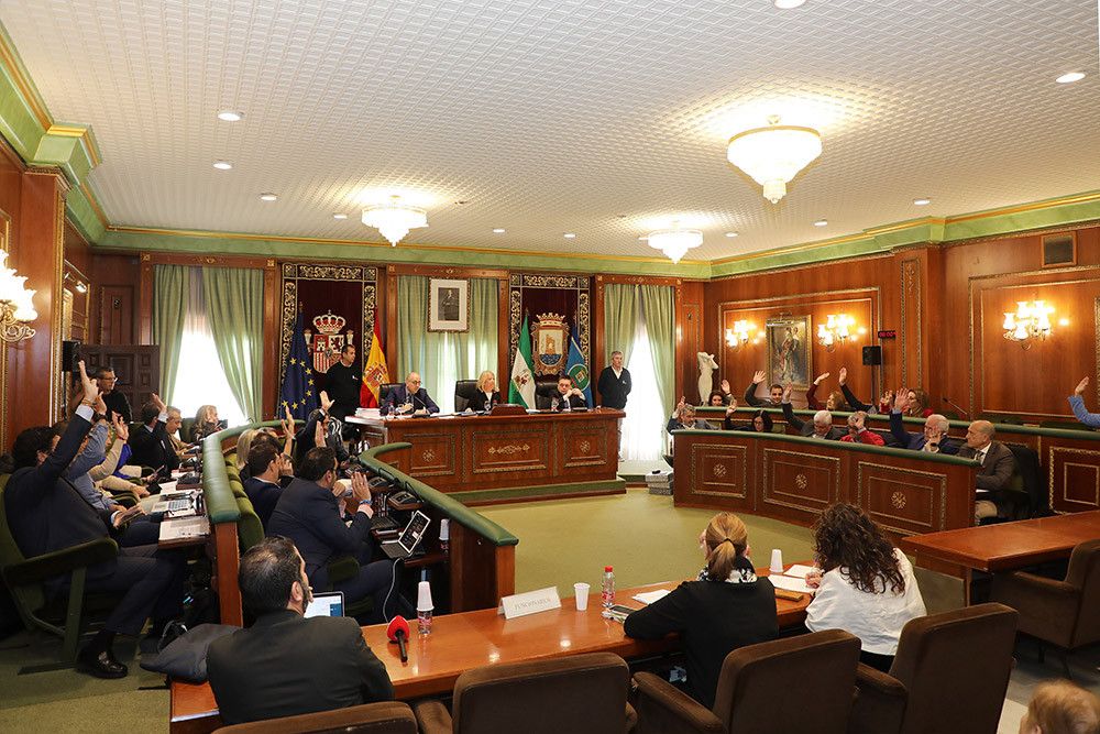 El Pleno aprueba reclamar de nuevo al Gobierno central que los bienes incautados en los casos de corrupción reviertan en el municipio