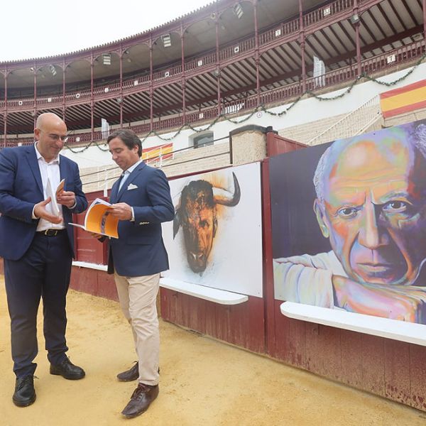 Artistas plásticos rinden homenaje a Picasso en el ruedo de La Malagueta