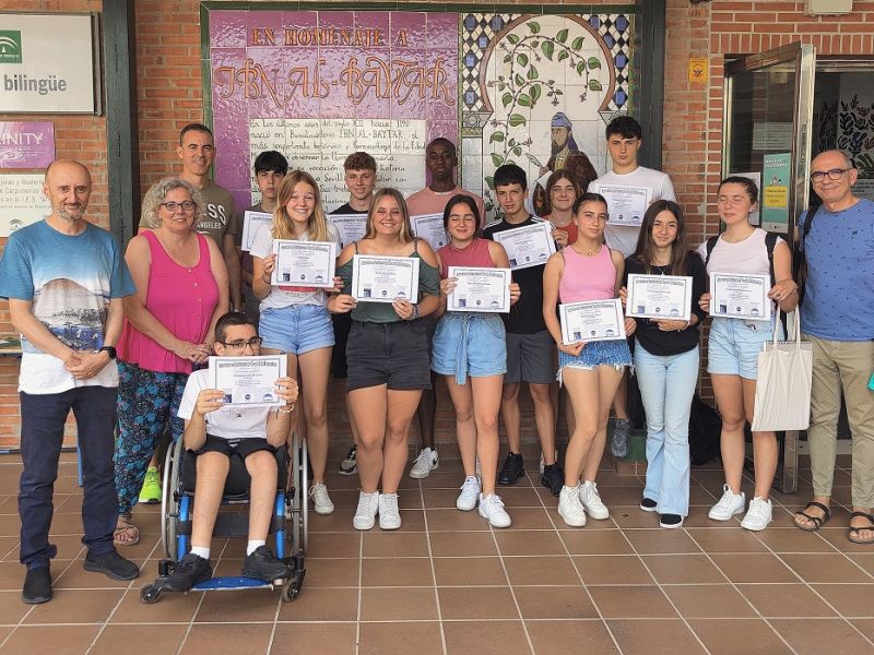 Una alumna y un alumno del IES Al-Baytar de Benalmádena participan en una campaña de la NASA