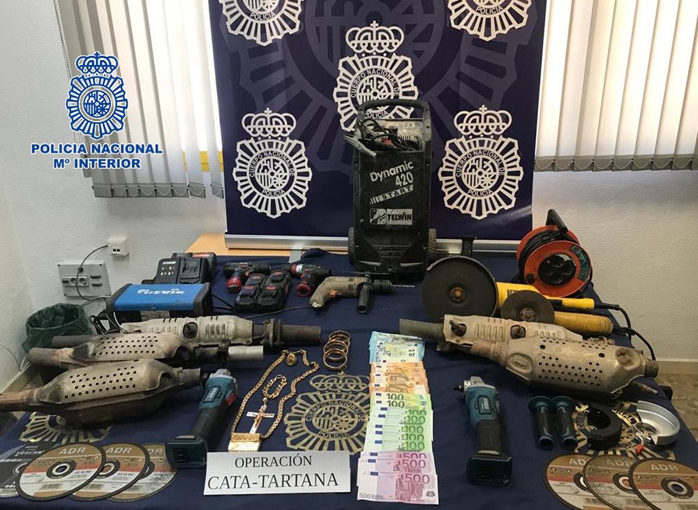 La Policía Nacional desarticula una organización criminal dedicada a la sustracción de catalizadores de coches detectada en Málaga