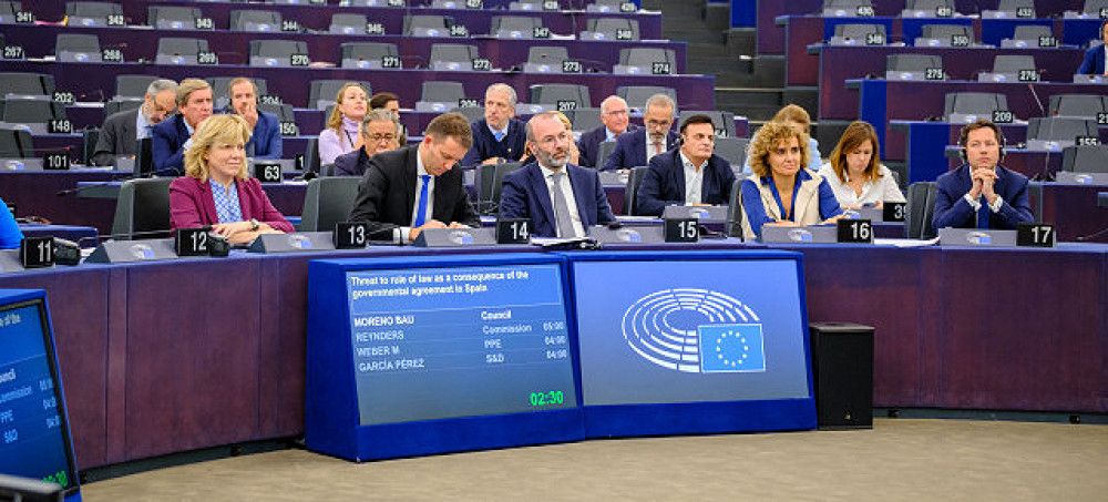 El PP comienza la batalla en Europa contra la futura ley de amnistía de Pedro Sánchez