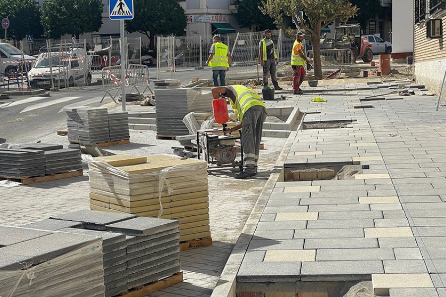La mejora de la avenida de La Legión de Antequera permitirá crear más espacio para los peatones y más zonas verdes
