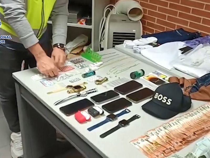 La Policía Nacional desarticula un grupo criminal dedicado a cometer robos usando apps de citas