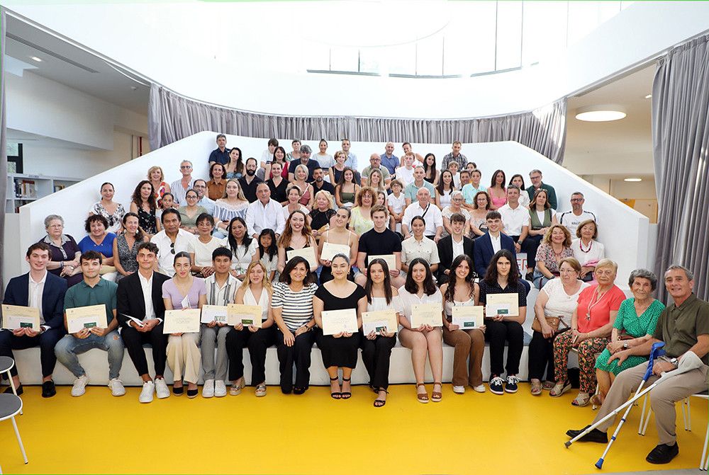 Reconocimiento municipal a los estudiantes de la ciudad con mejores expedientes académicos de Bachillerato
