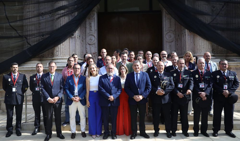 El Parlamento andaluz aprueba la Ley de Policías Locales "que sitúa a nuestros agentes en el siglo XXI"