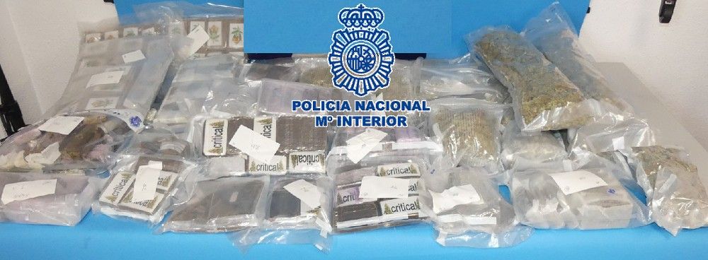 Desmantelada en Calahonda una organización que enviaba hachís y marihuana a Francia a través de empresas de paquetería