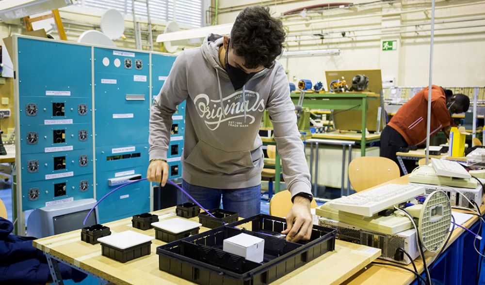 La Consejería de Empleo pone a disposición de los ayuntamientos 90 millones de euros para formación a desempleados