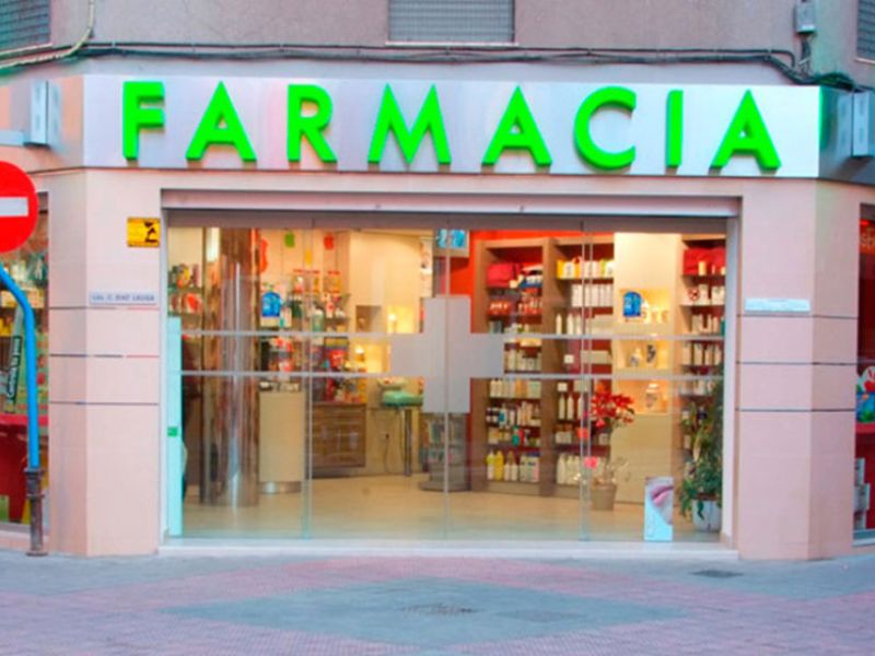Primera dispensación en una farmacia europea de una medicación recetada en un centro del SAS