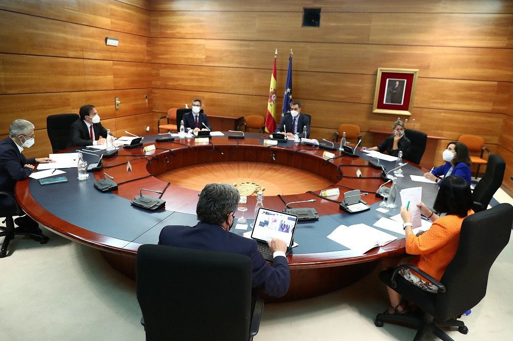 Pedro Sánchez preside la reunión del Grupo de Trabajo para la evacuación de Afganistán