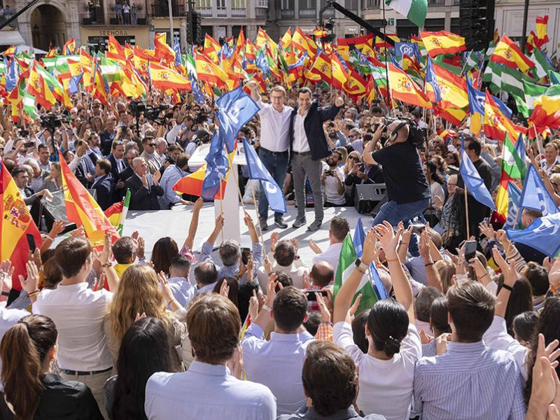 Multitudinaria concentración contra la amnistía en Málaga convocada por el Partido Popular