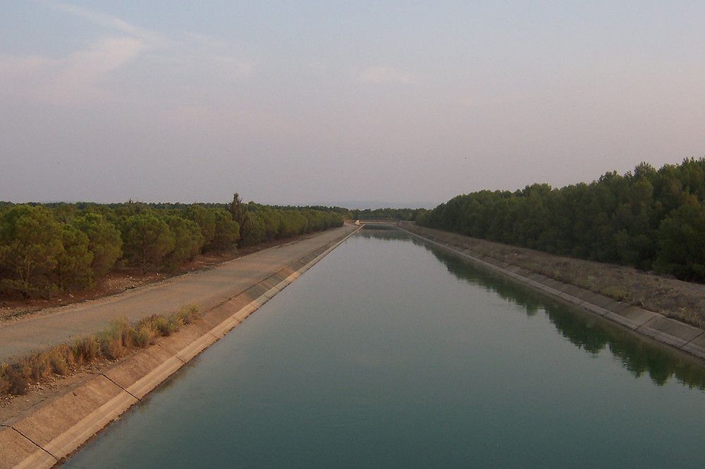 La Confederación Hidrográfica del Segura reparte 80 Hm3 anuales de agua desalada para atender los regadíos del trasvase Tajo-Segura
