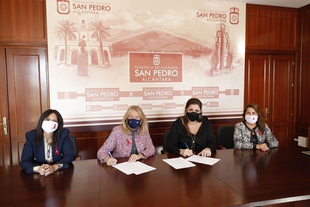 El Ayuntamiento firma dos nuevos convenios con Aspandem que ascienden a cerca de 300.000 euros y que beneficiarán a los 640 usuarios de la asociación