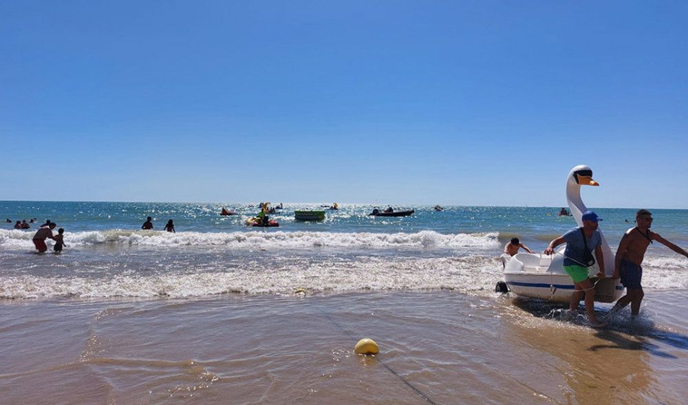 Las aguas de baño de todas las playas del litoral andaluz mantienen niveles de calidad aptos
