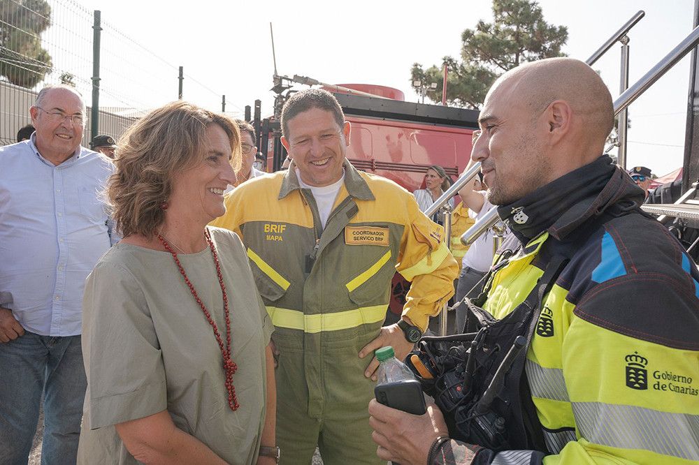 La ministra de Transición Ecológica visita la zona afectada por el incendio de Tenerife