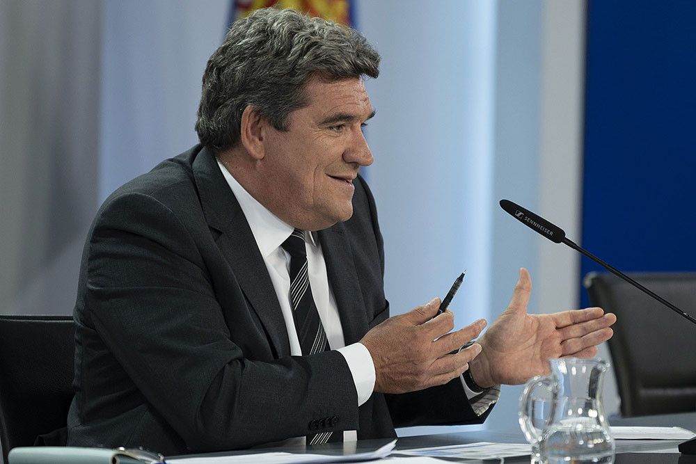 El Ministerio de Defensa ha tenido que ceder terrenos en Madrid, Alcalá de Henares y Cartagena ante la caótica situación provocada por la nueva oleada de inmigración ilegal