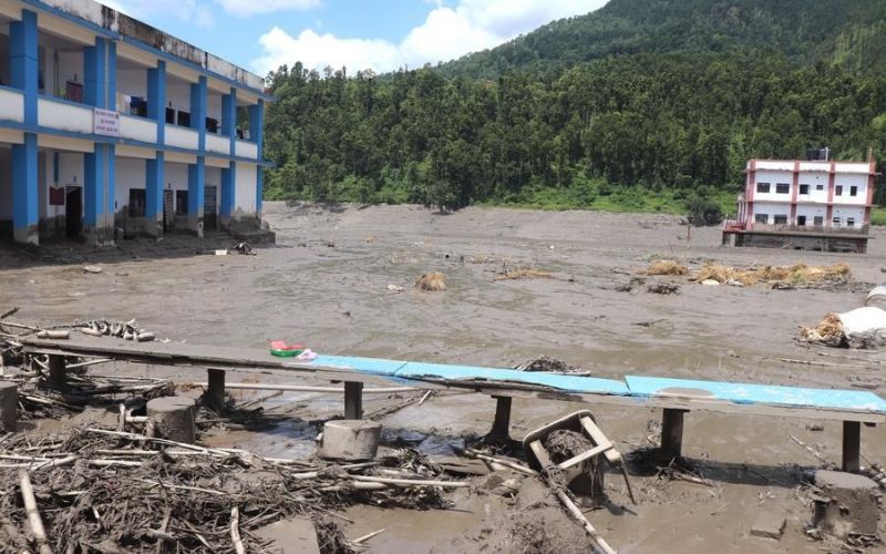 El número de fallecidos en la avalancha de lodo de Nepal es ya de 626