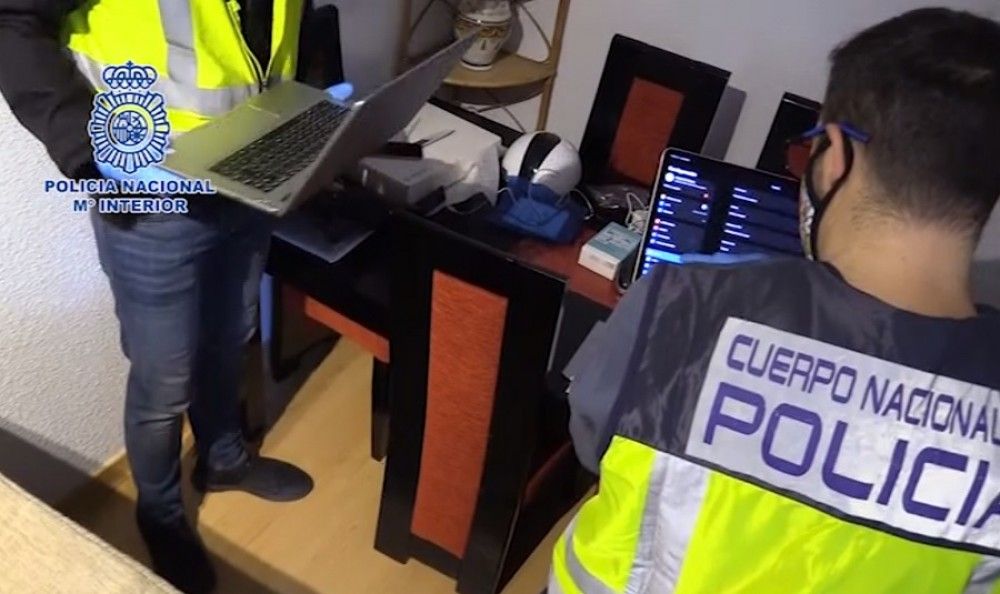 Detenidos 19 ciberestafadores que vaciaban las cuentas corrientes de sus víctimas a través del "SIM swapping"
