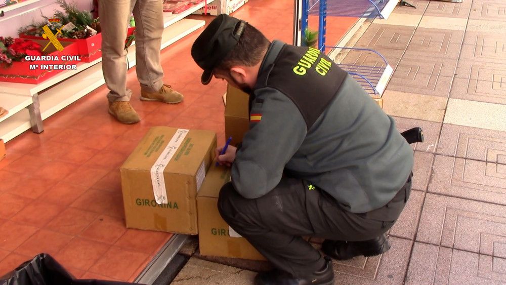 La Guardia Civil ha intervenido unos 800.000 artificios pirotécnicos en la campaña de Navidad